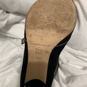 Antonio Melani suede shoes to impress!